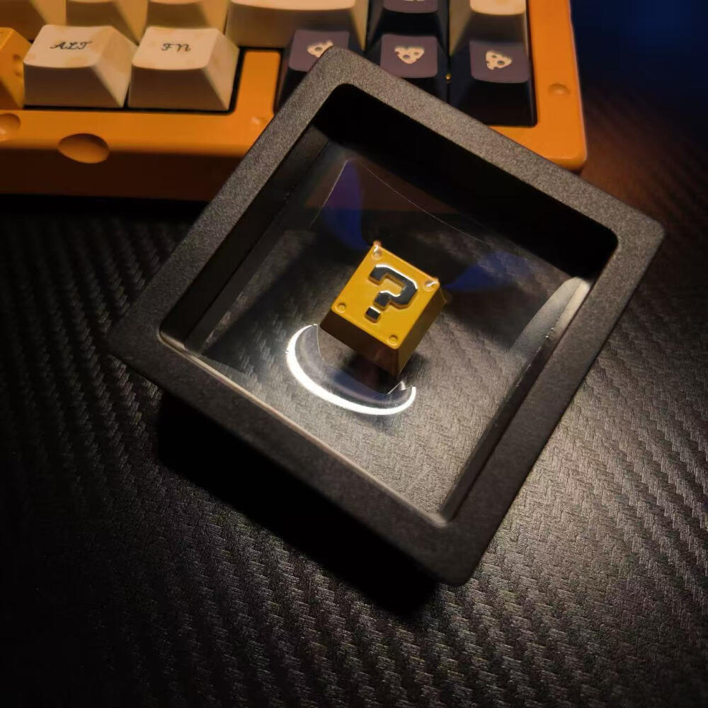 Gaming Keyboard Nearby - Retro 8-bitowy pikselowy blok z pytaniem